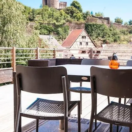 Des Artistes Avec Terrasse * קייסרסברג