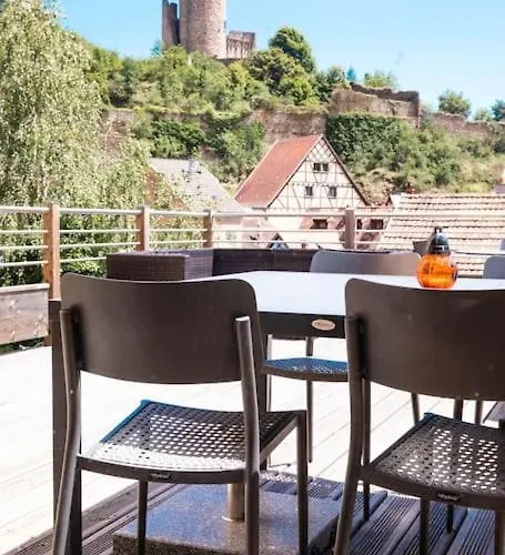 Des Artistes Avec Terrasse * 케제르베르